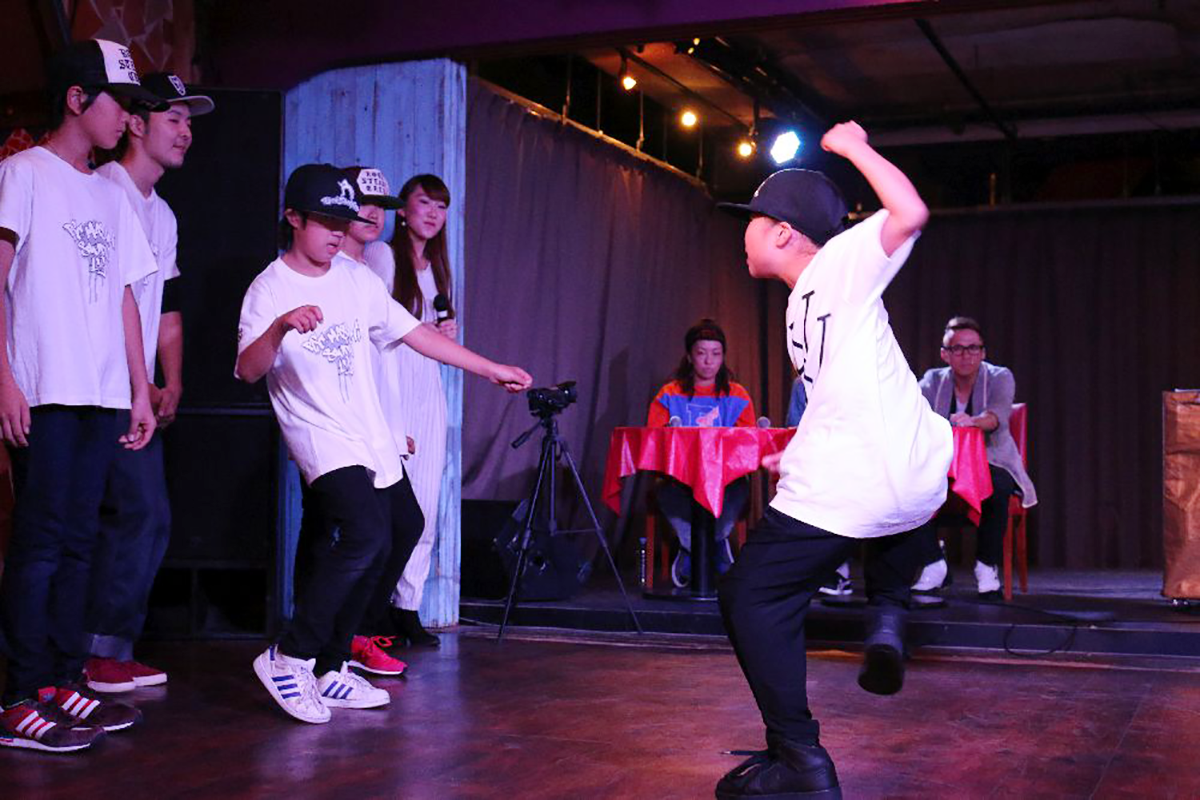 DANCE BATTLE TV PROUD