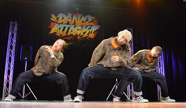 DANCE ATTACK!!