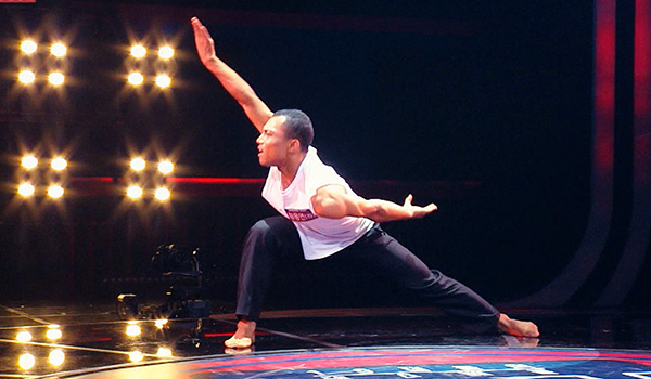 DANCING HIGH