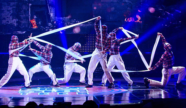 DANCING HIGH