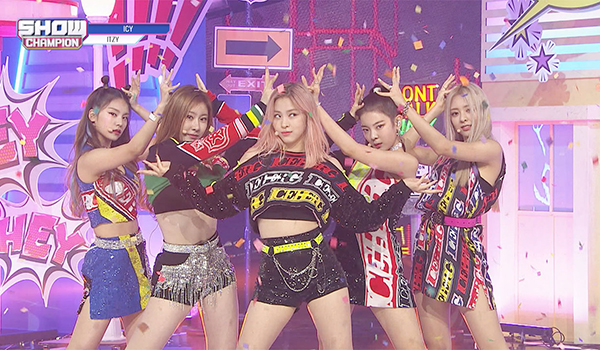 SHOW CHAMPION