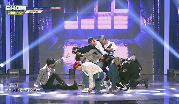 SHOW CHAMPION