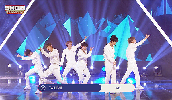 SHOW CHAMPION