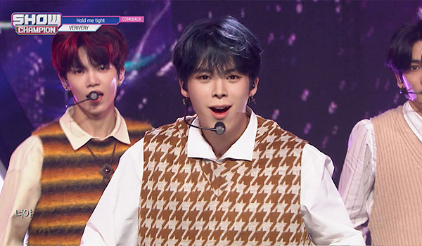 SHOW CHAMPION