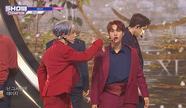 SHOW CHAMPION