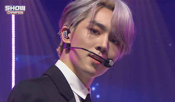 SHOW CHAMPION