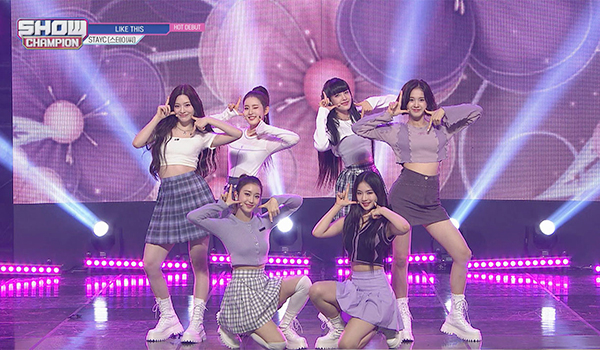 SHOW CHAMPION