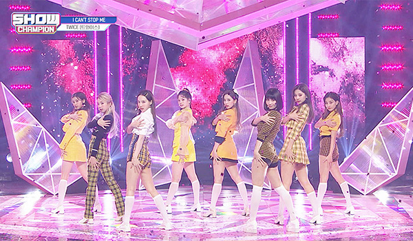 SHOW CHAMPION