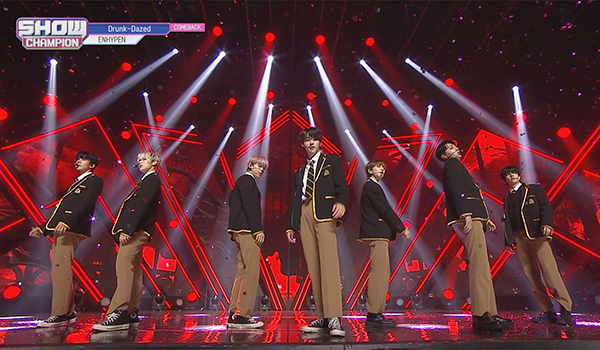 SHOW CHAMPION