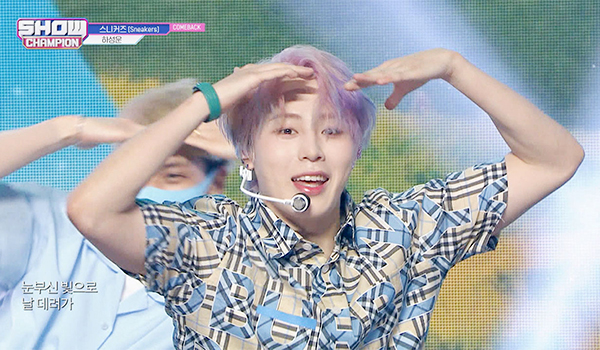 SHOW CHAMPION