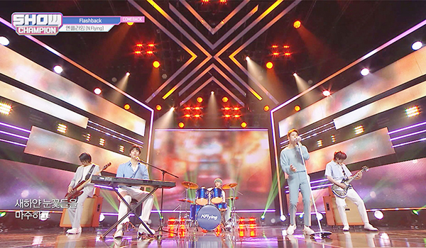 SHOW CHAMPION