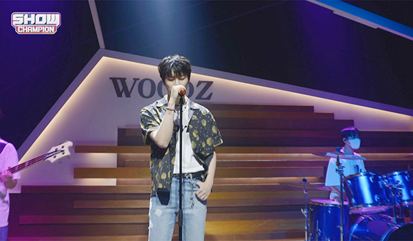 SHOW CHAMPION