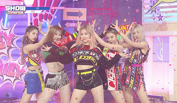 SHOW CHAMPION