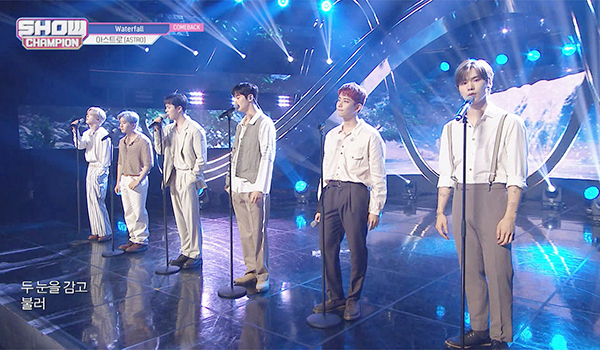 SHOW CHAMPION