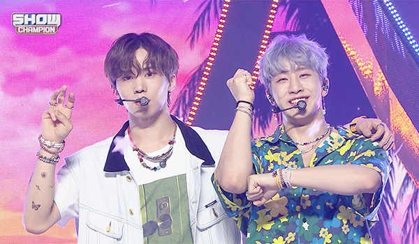 SHOW CHAMPION