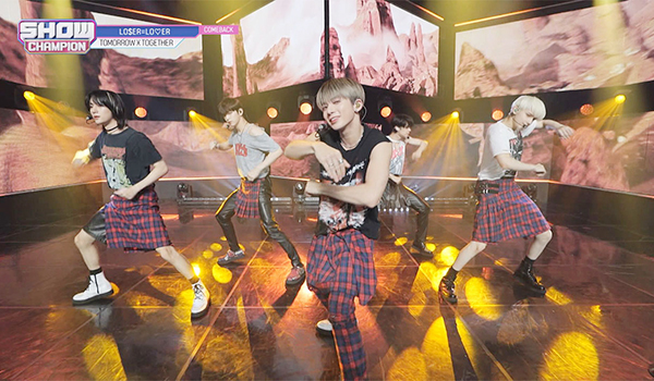 SHOW CHAMPION