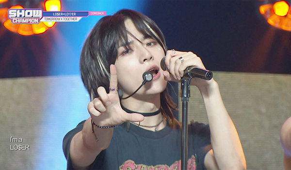 SHOW CHAMPION