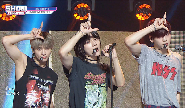 SHOW CHAMPION