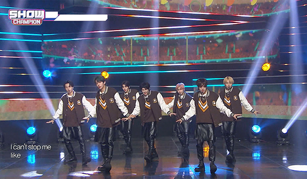 SHOW CHAMPION