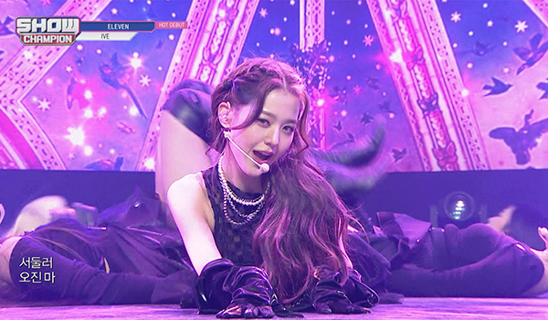 SHOW CHAMPION