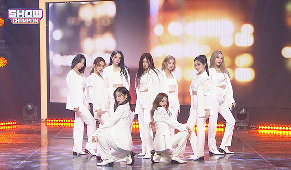 SHOW CHAMPION