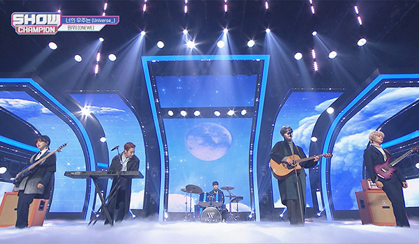 SHOW CHAMPION