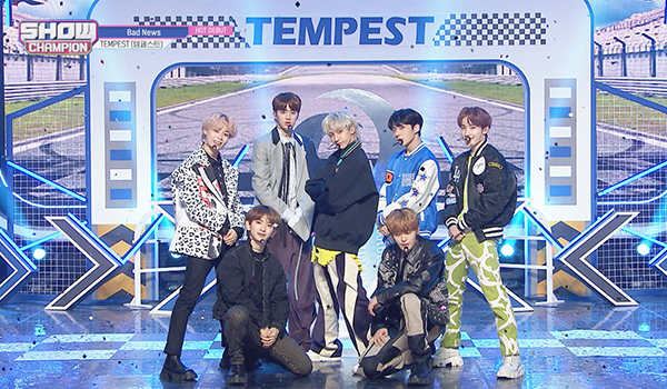 SHOW CHAMPION