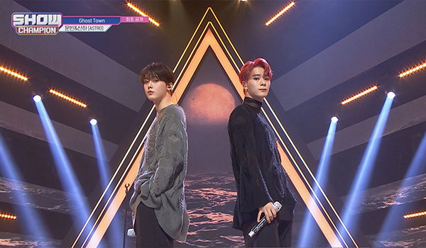 SHOW CHAMPION