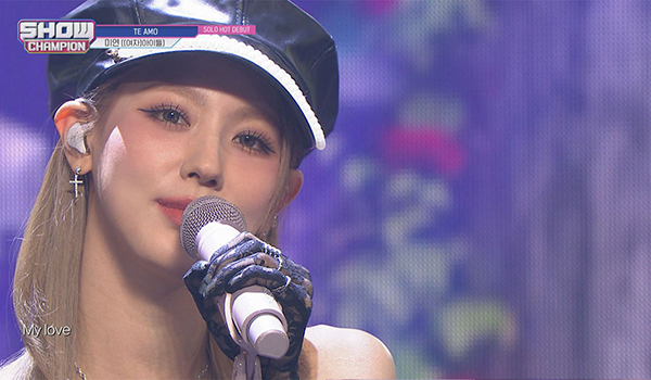 SHOW CHAMPION