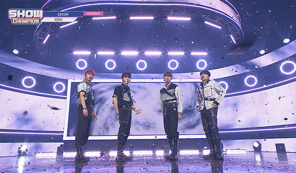 SHOW CHAMPION