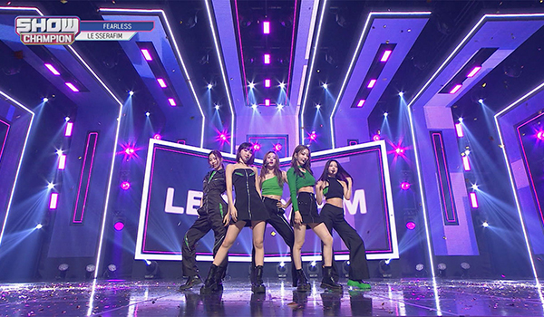 SHOW CHAMPION