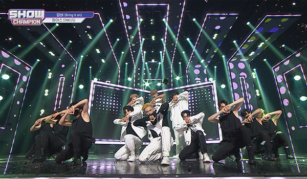 SHOW CHAMPION