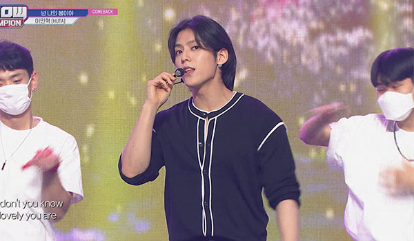 SHOW CHAMPION