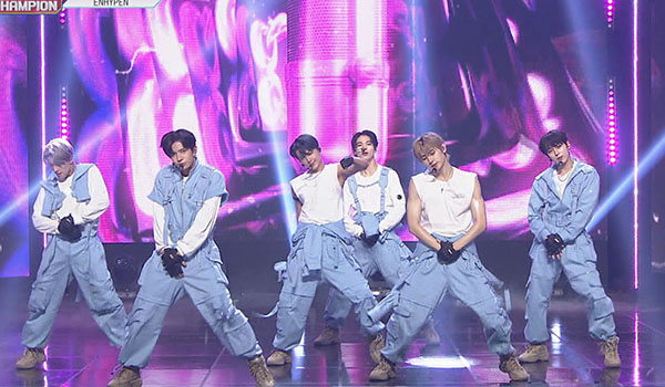 SHOW CHAMPION