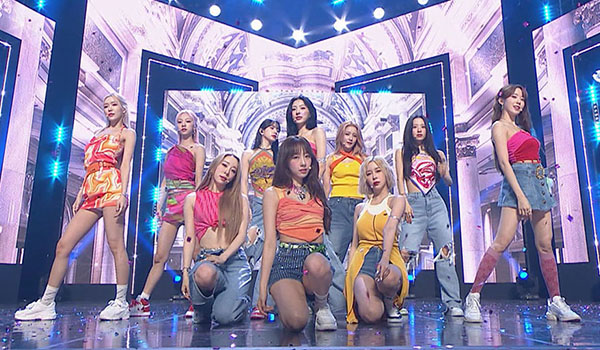 SHOW CHAMPION