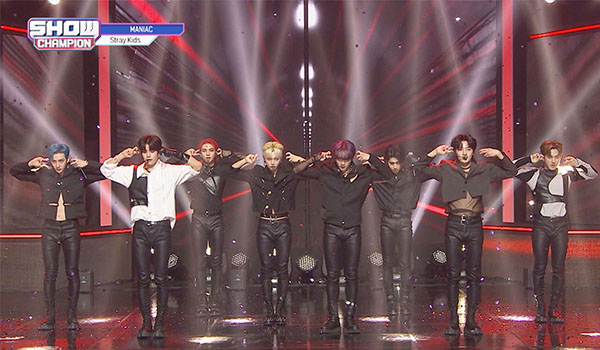 SHOW CHAMPION