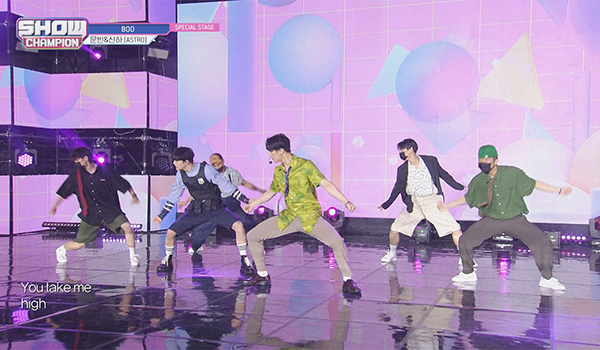 SHOW CHAMPION
