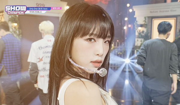 SHOW CHAMPION