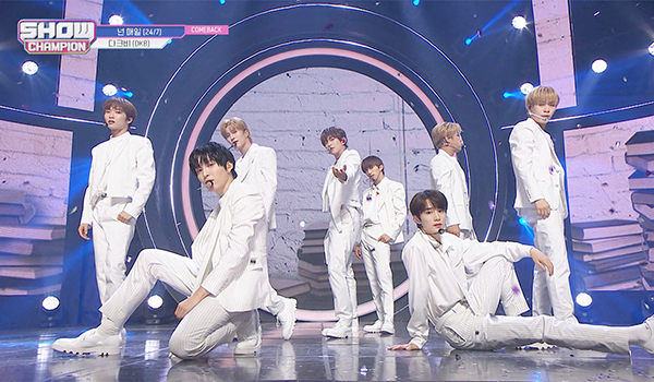 SHOW CHAMPION