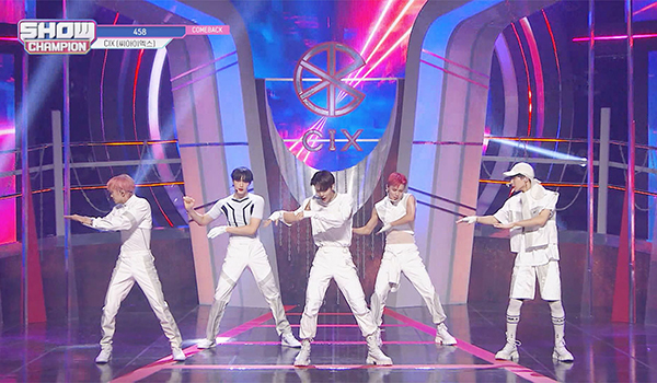 SHOW CHAMPION