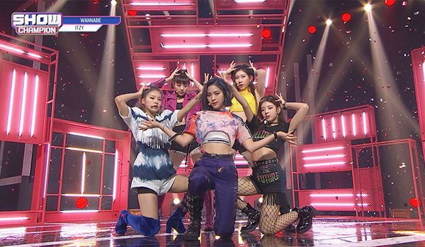 SHOW CHAMPION