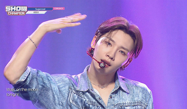 SHOW CHAMPION