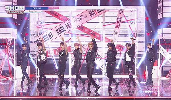 SHOW CHAMPION